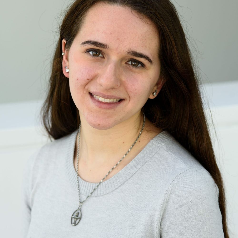 Meet your Posher, Laura